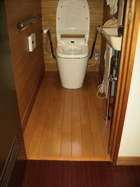 トイレ改修工事